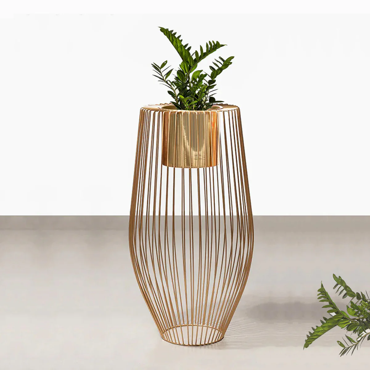 Euphoric Earth Planters - Medium - Gold