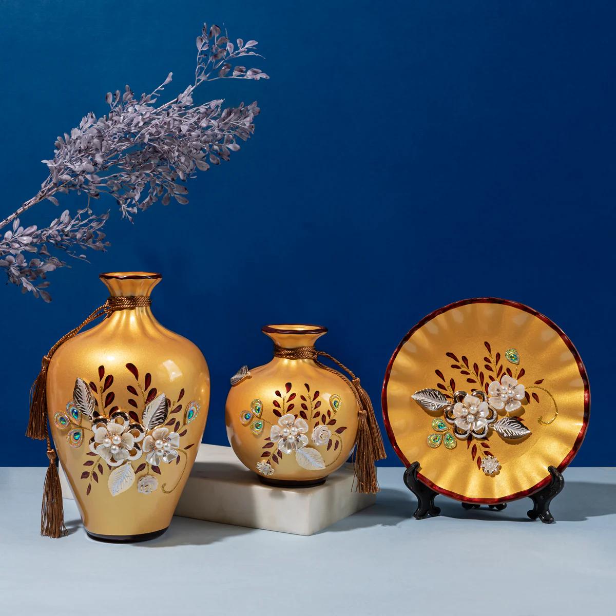 Relaxing Blooms Decorative Vases and Showpieces - Set of Three